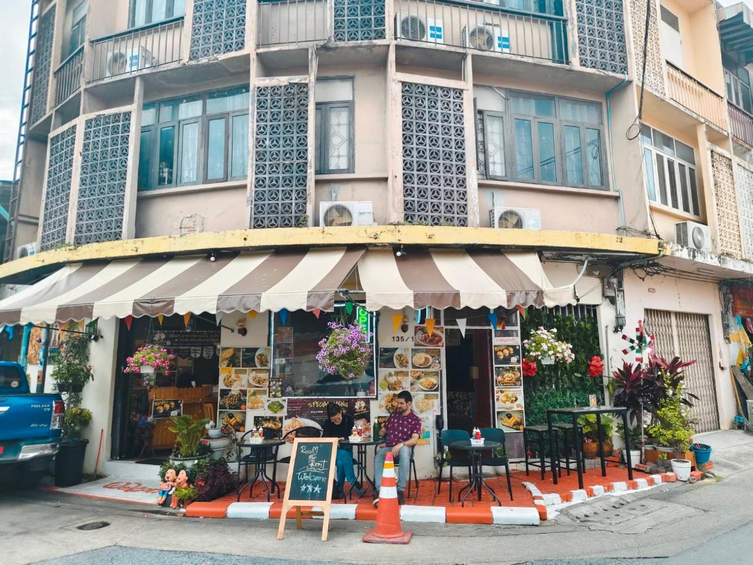 Rhythm Of Life Guesthouse 56 Bangkok Bagian luar foto