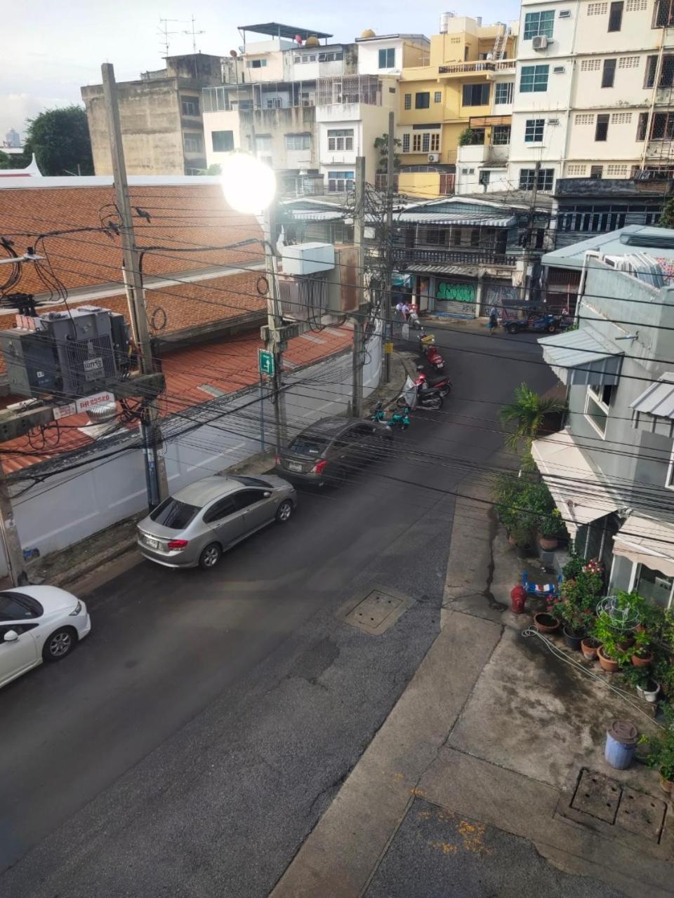 Rhythm Of Life Guesthouse 56 Bangkok Bagian luar foto